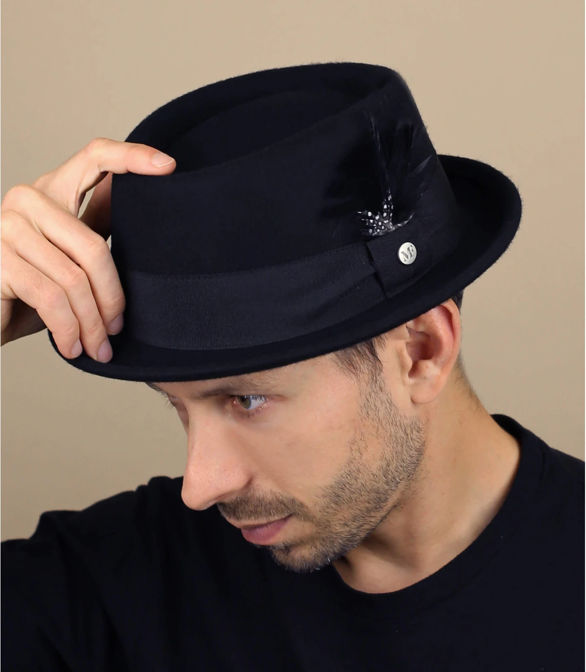 Amalric Noir 1 Amalric Noir