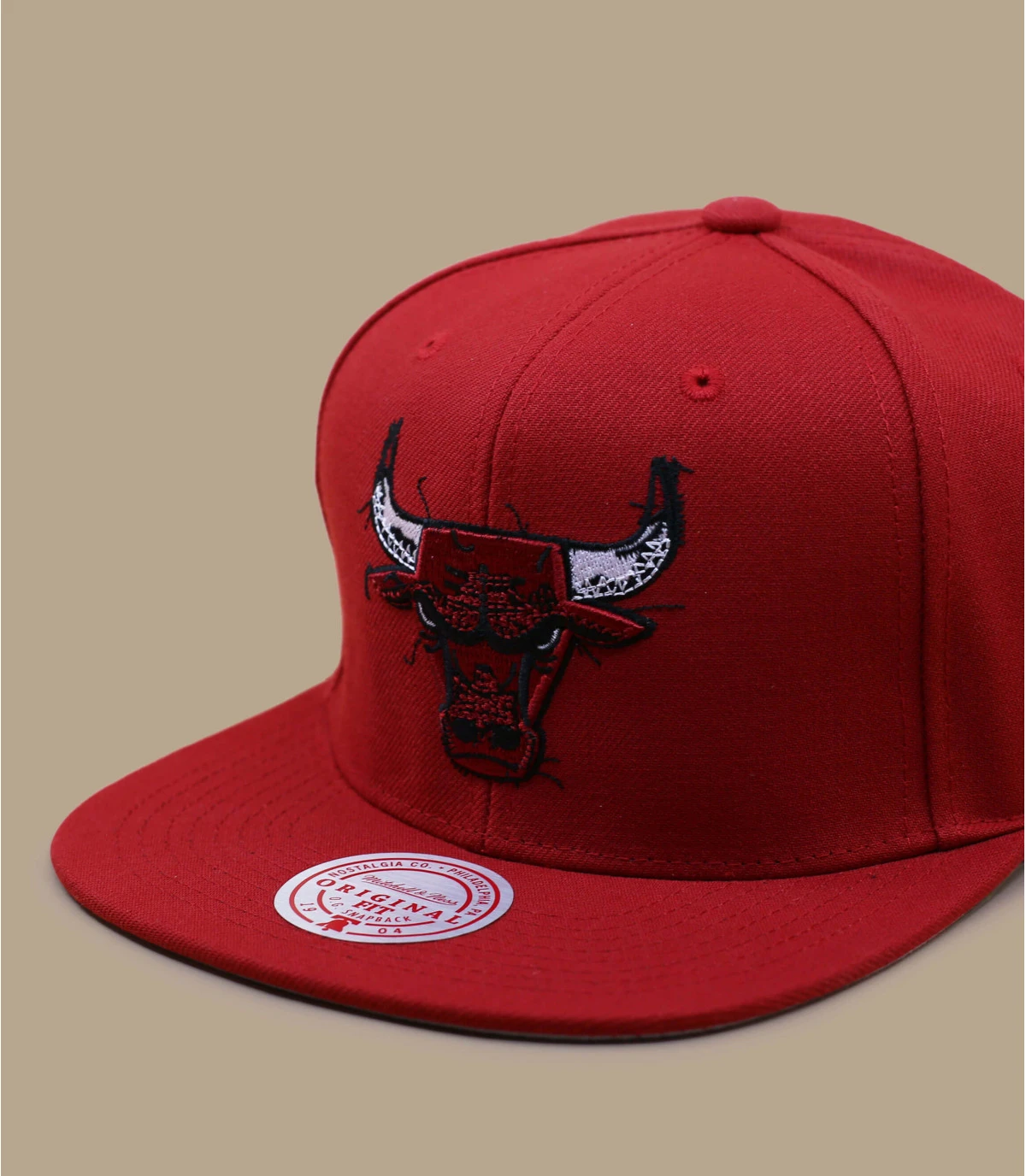 Mitchell & Ness Embroidery Glitch Snapback Bulls 3 Mitchell & Ness Embroidery Glitch Snapback Bulls – Image 3