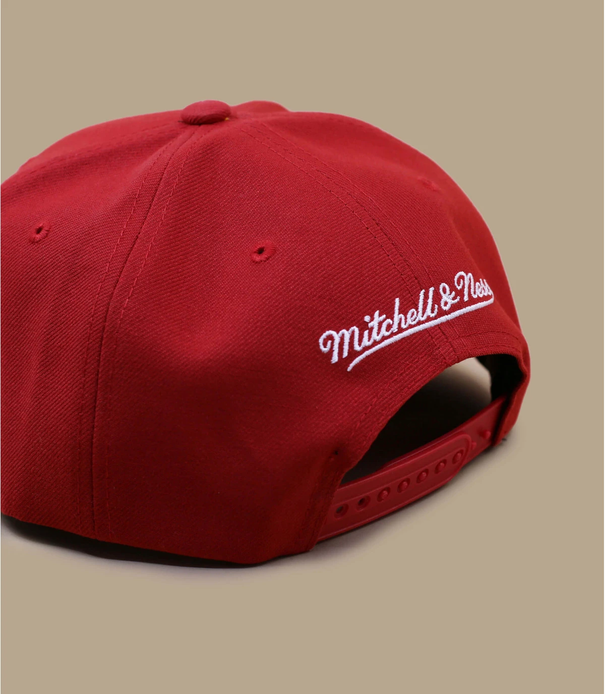 Mitchell & Ness Embroidery Glitch Snapback Bulls 5 Mitchell & Ness Embroidery Glitch Snapback Bulls – Image 5