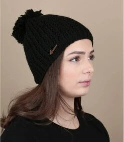 Green Pulse Pom Black