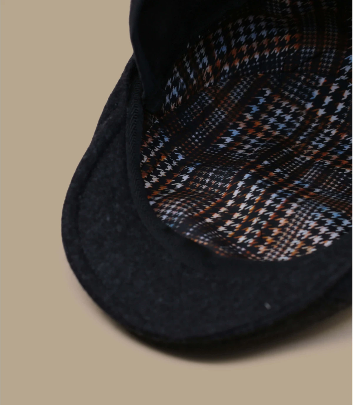 Ilyan Earflap Noir 4 Ilyan Earflap Noir – Image 4