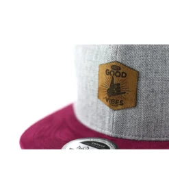 Snapback Good Vibes Grey Burgundy -Chapeau Soldes Boutique snapback good vibes grey burgundysnapback20good20vibes20grise