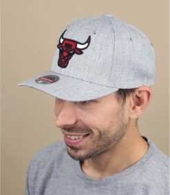 Mitchell & Ness Team Heather Stretch Snapback Bulls