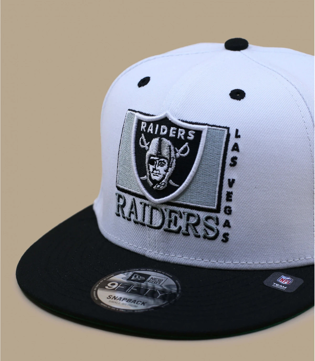 NEW ERA White Crown 950 Raiders 3 NEW ERA White Crown 950 Raiders – Image 3